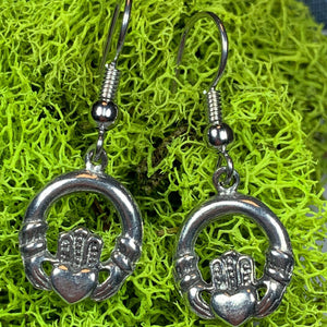 Claddagh Earrings, Celtic Jewelry, Ireland Jewelry, Irish Jewelry, Gift for Her, Mom Gift, Girlfriend Gift, Ireland Gift, Love Gift