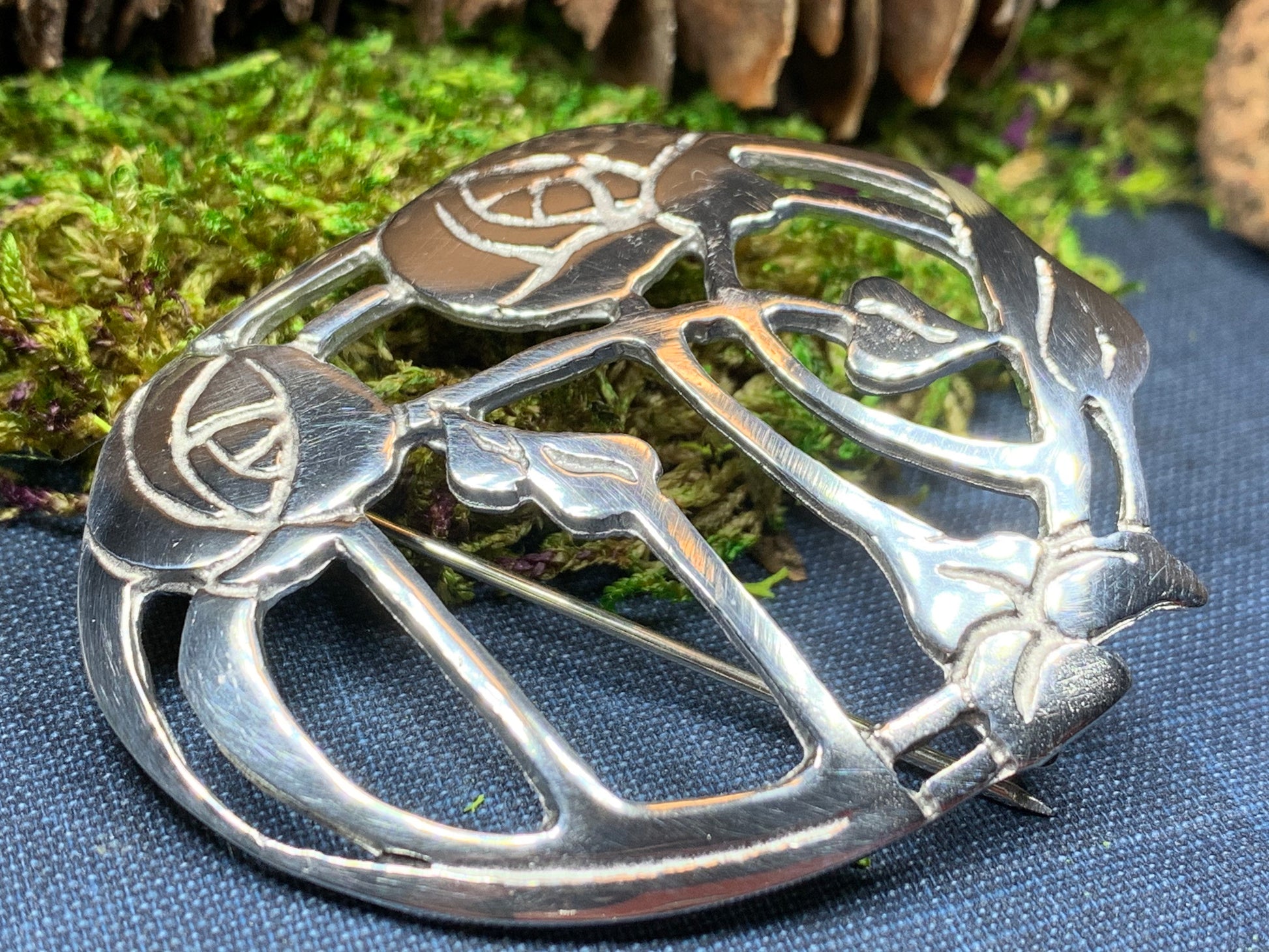 Roses Brooch, Scotland Jewelry, Rennie Mackintosh Jewelry, Celtic Pin, Scarf Pin, Aunt Gift, Mom Gift, Girlfriend, Graduation Gift
