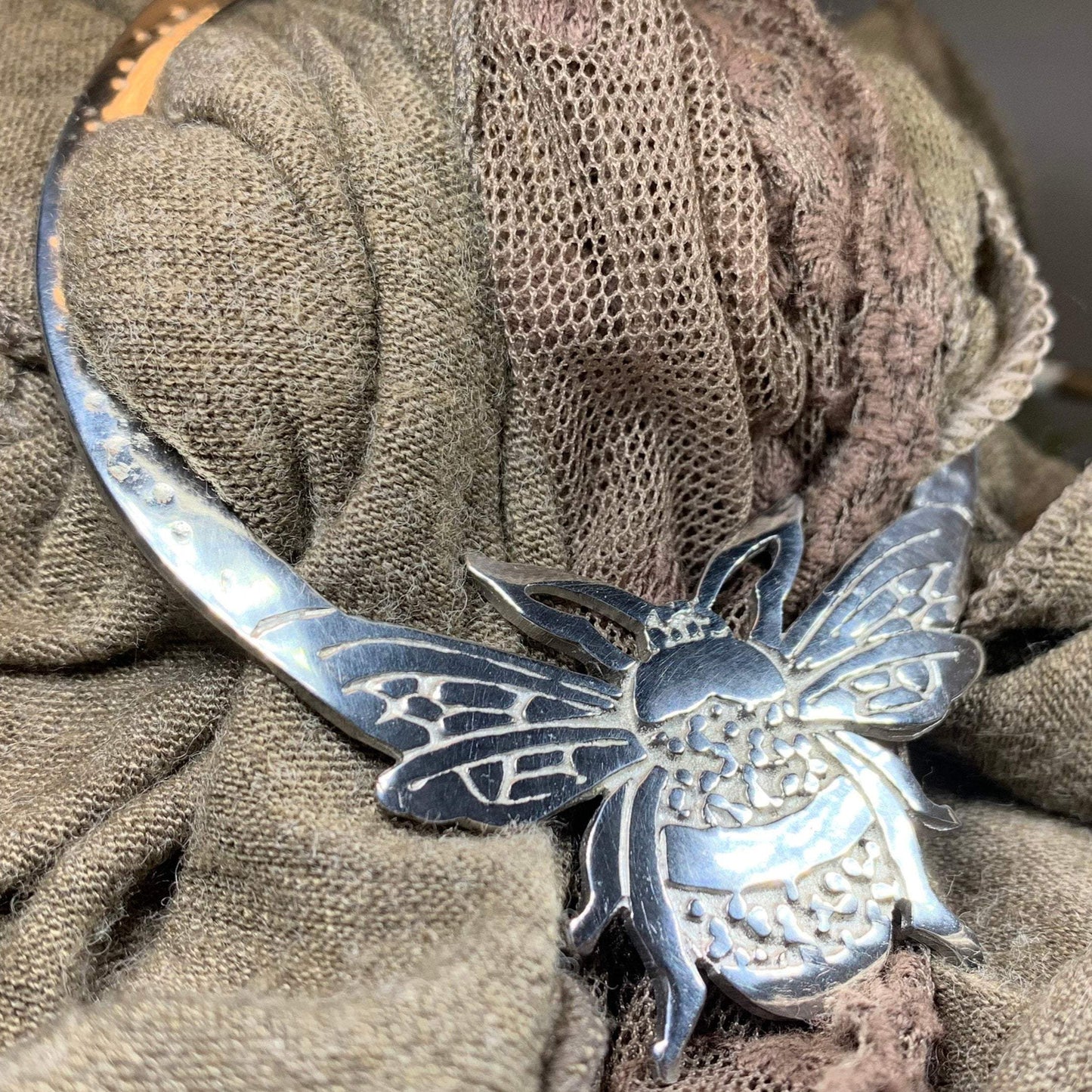 Bonnie Bee Pewter Scarf Ring - Handmade in Scotland — view 3
