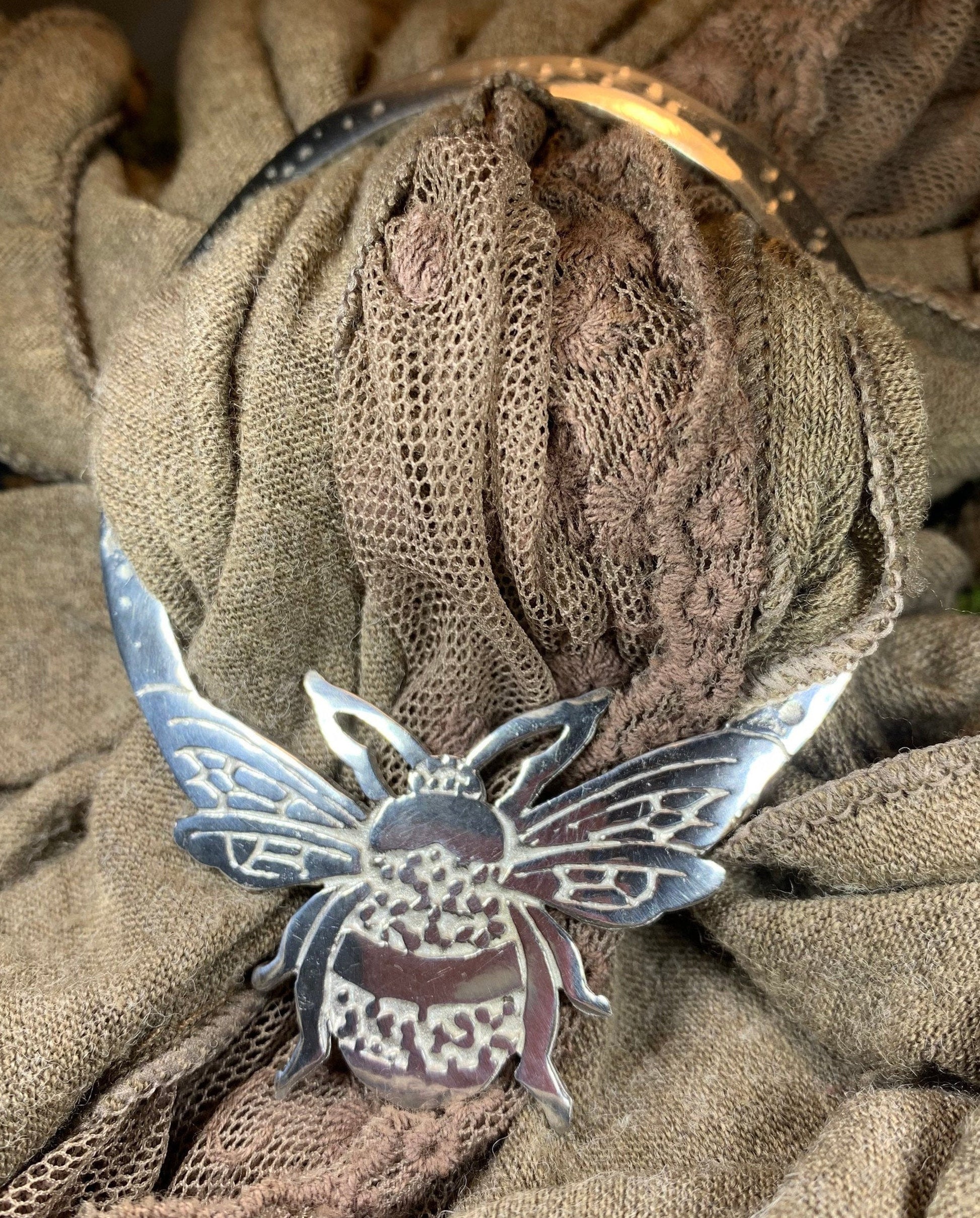 Bonnie Bee Pewter Scarf Ring - Handmade in Scotland — view 7