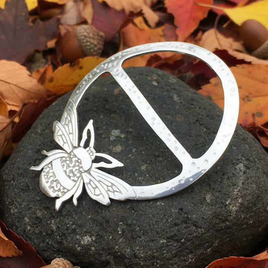 Bee Scarf Ring, Scotland Jewelry, Insect Jewelry, Nature Jewelry, Celtic Jewelry, Mom Gift, Wife Gift, Sister Gift, Friendship Gift