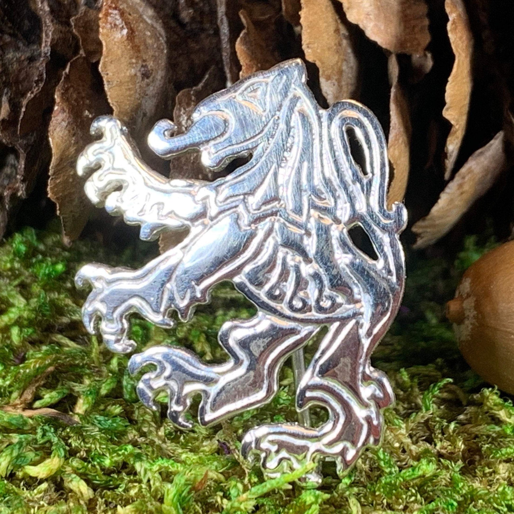 Scotland Lion Brooch, Scotland Jewelry, Scottish Lapel Pin, Wedding Jewelry, Groom Gift, Bagpiper Gift, Silver Outlander Jewelery, Dad Gift