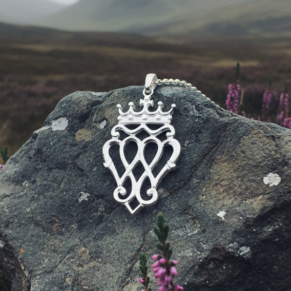 Luckenbooth Necklace, Scotland Jewelry, Outlander Jewelry, Bridal Jewelry, Thistle Pendant, Mom Gift, Anniversary Gift, Celtic Jewelry