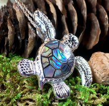 Load image into Gallery viewer, Abalone Turtle Necklace 04
