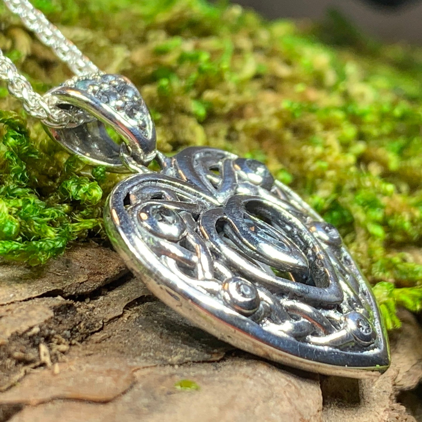 Celtic Heart Necklace, Silver Celtic Jewelry, Irish Jewelry, Heart Pendant, Celtic Knot Jewelry, Ireland Jewelry, Anniversary Gift, Mom Gift