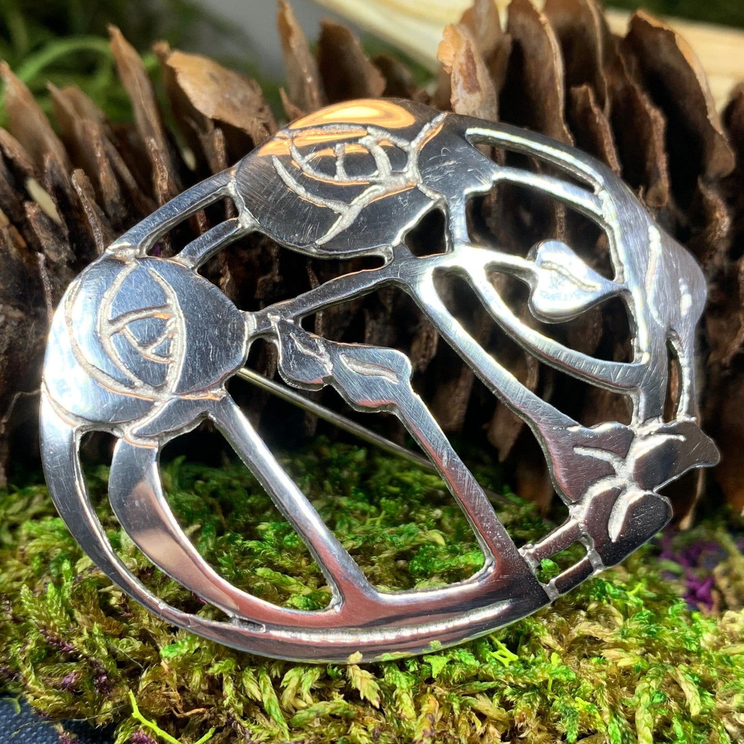 Roses Brooch, Scotland Jewelry, Rennie Mackintosh Jewelry, Celtic Pin, Scarf Pin, Aunt Gift, Mom Gift, Girlfriend, Graduation Gift