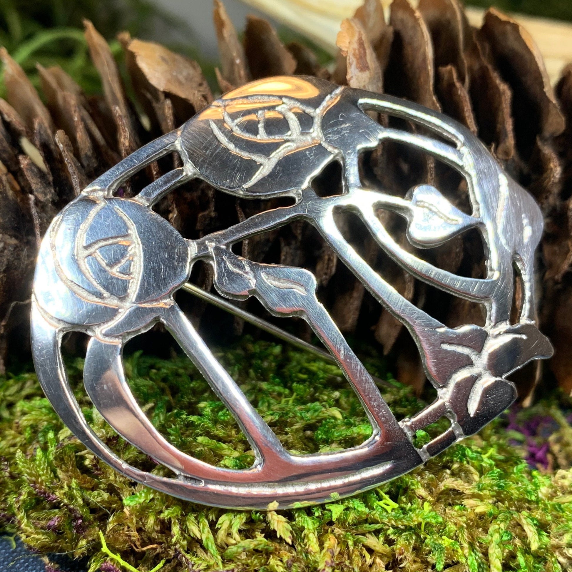 Roses Brooch, Scotland Jewelry, Rennie Mackintosh Jewelry, Celtic Pin, Scarf Pin, Aunt Gift, Mom Gift, Girlfriend, Graduation Gift