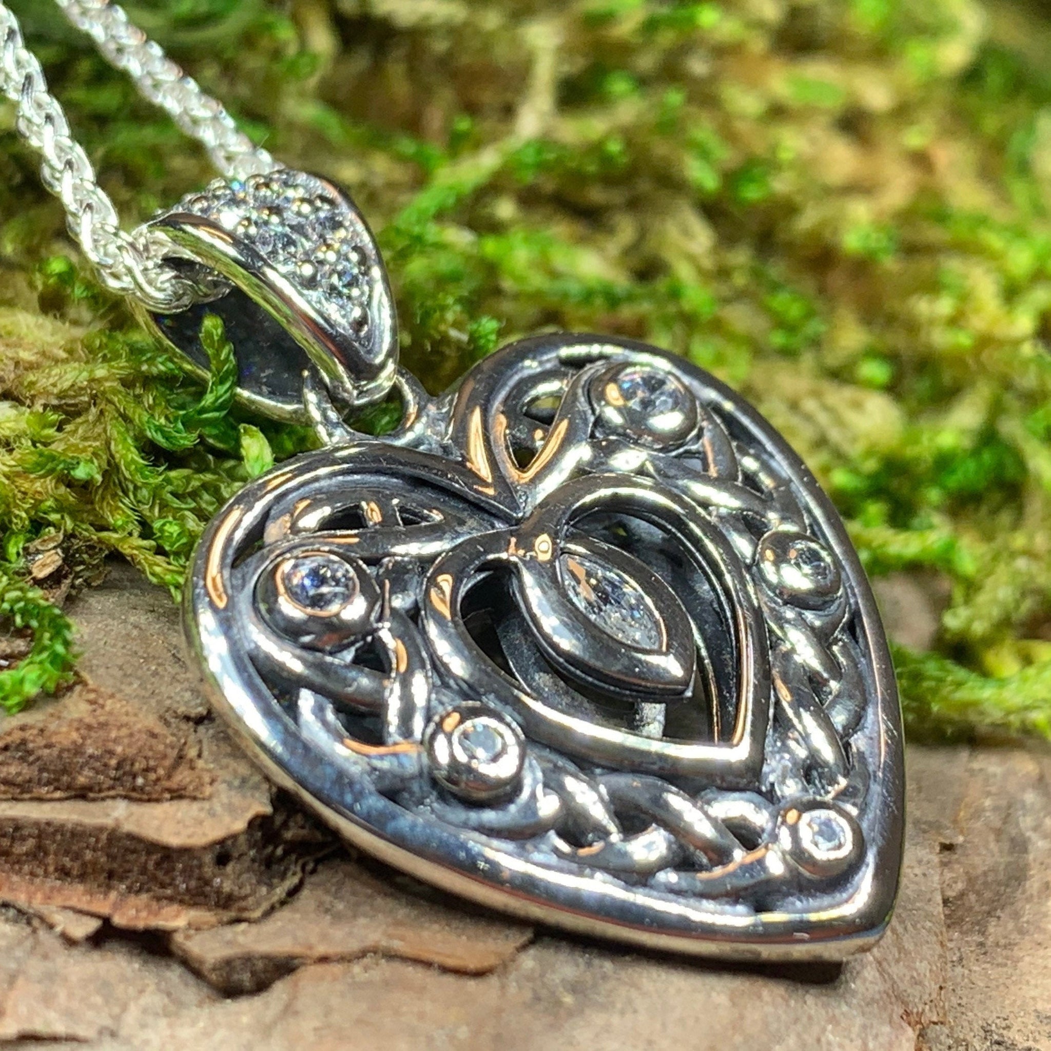 Wholesale Cremation Jewelry: Celtic Heart