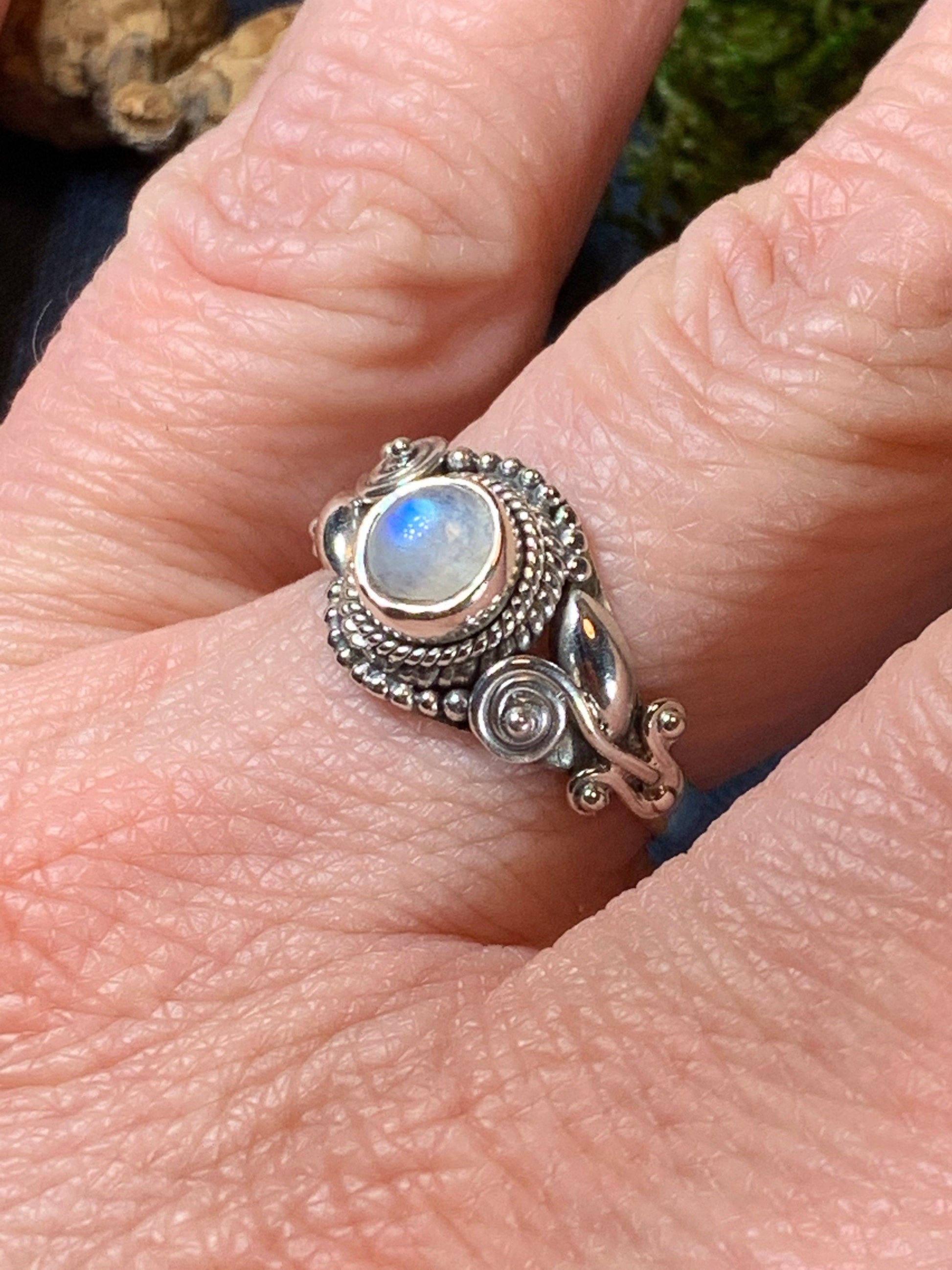 Celtic Vines Ring — view 8