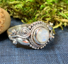 Load image into Gallery viewer, Celtic Vines Ring, Celtic Jewelry, Irish Jewelry, Celtic Knot Jewelry, Wiccan Ring, Moonstone Ring, Anniversary Gift, Labradorite Ring
