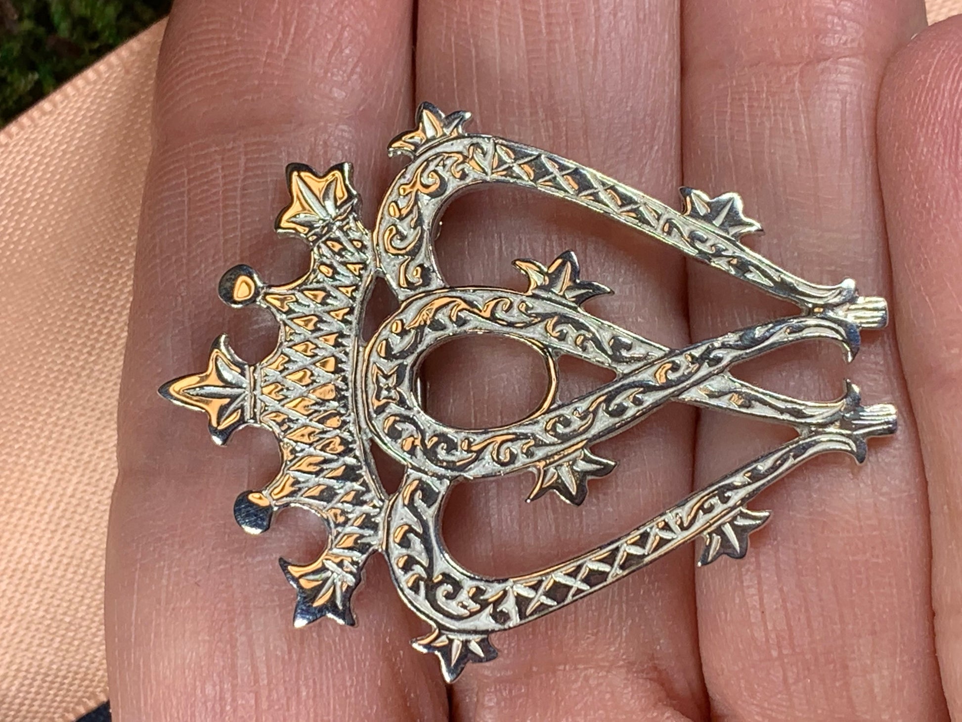 Lillianna Luckenbooth Brooch - Handmade in Scotland — view 9