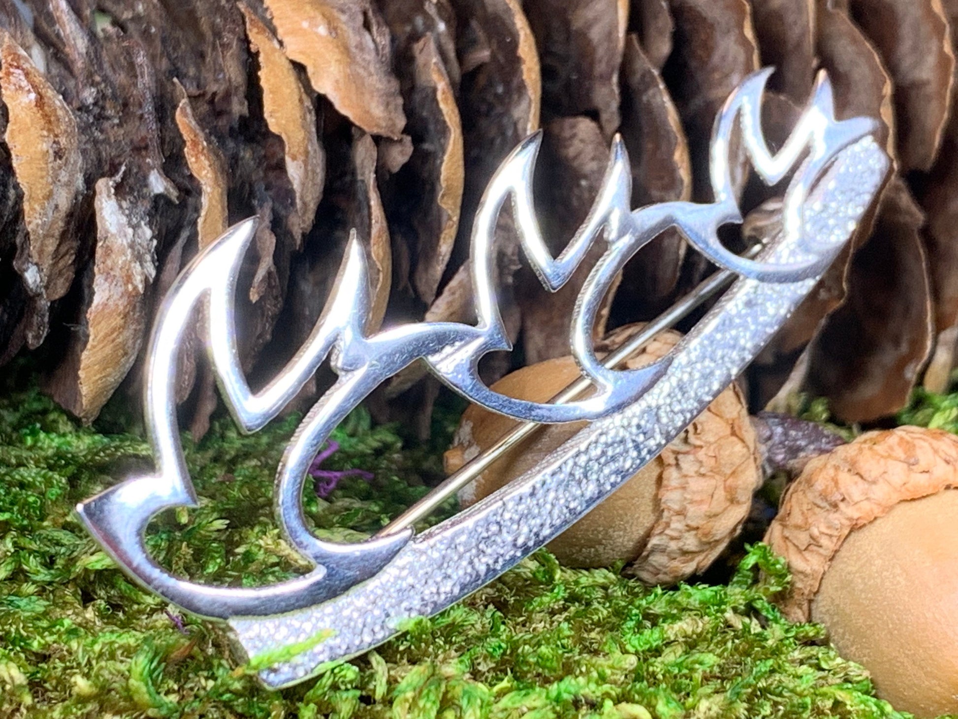 Iona Doves Brooch — view 6