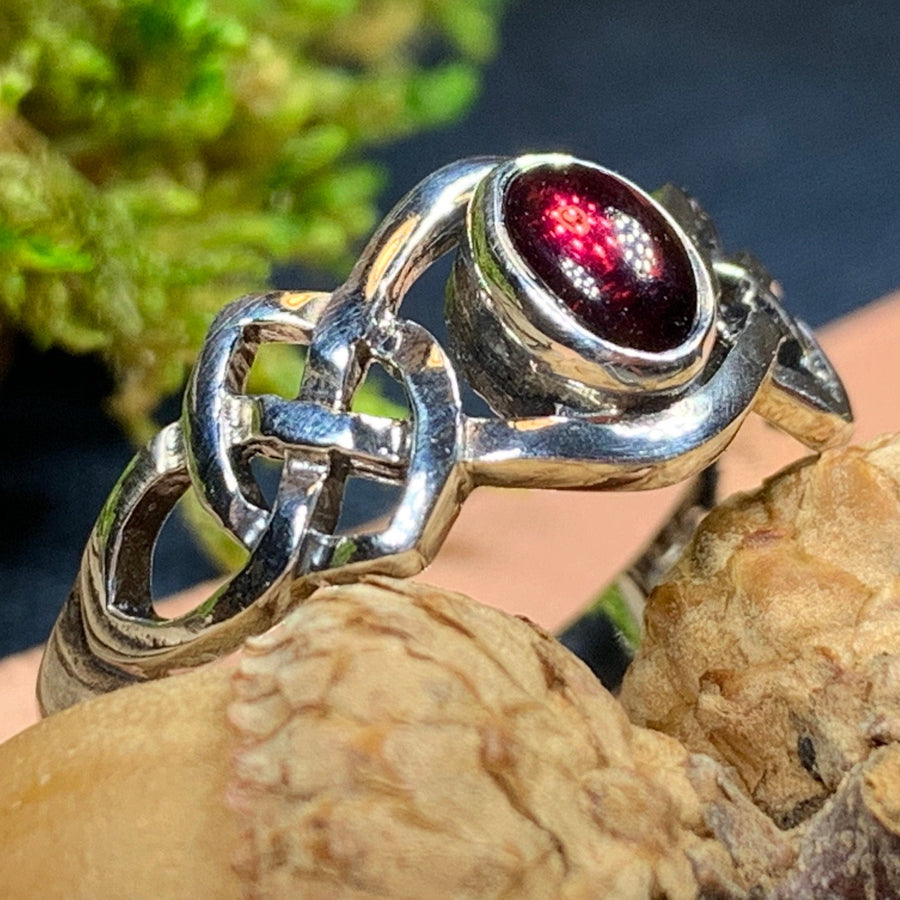 Celtic Knot Ring, Garnet Jewelry, Scotland Ring, Irish Jewelry, Celtic Jewelry, Anniversary Gift, Wiccan Jewelry, Wife Gift, Mom Gift
