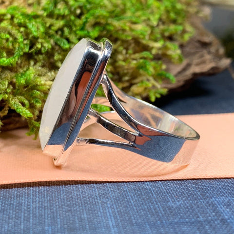 Load image into Gallery viewer, Amitola Celtic Dream Moonstone Ring
