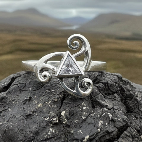 Celtic Spiral Ring, Irish Jewelry, Triskele Ring, Ireland Jewelry, Celtic Jewelry, Wiccan Jewelry, Wife Gift, Mom Gift, Triple Spiral Ring