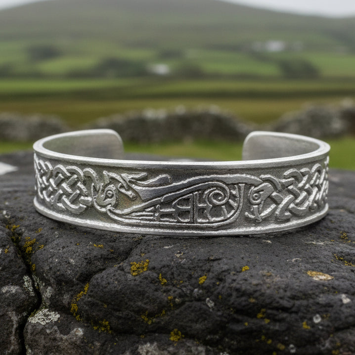 Celtic Knot Bracelet, Celtic Jewelry, Irish Bangle Bracelet, Scotland Jewelry, Ireland Jewelry, Celtic Cuff, Wife Gift, Girlfriend Gift