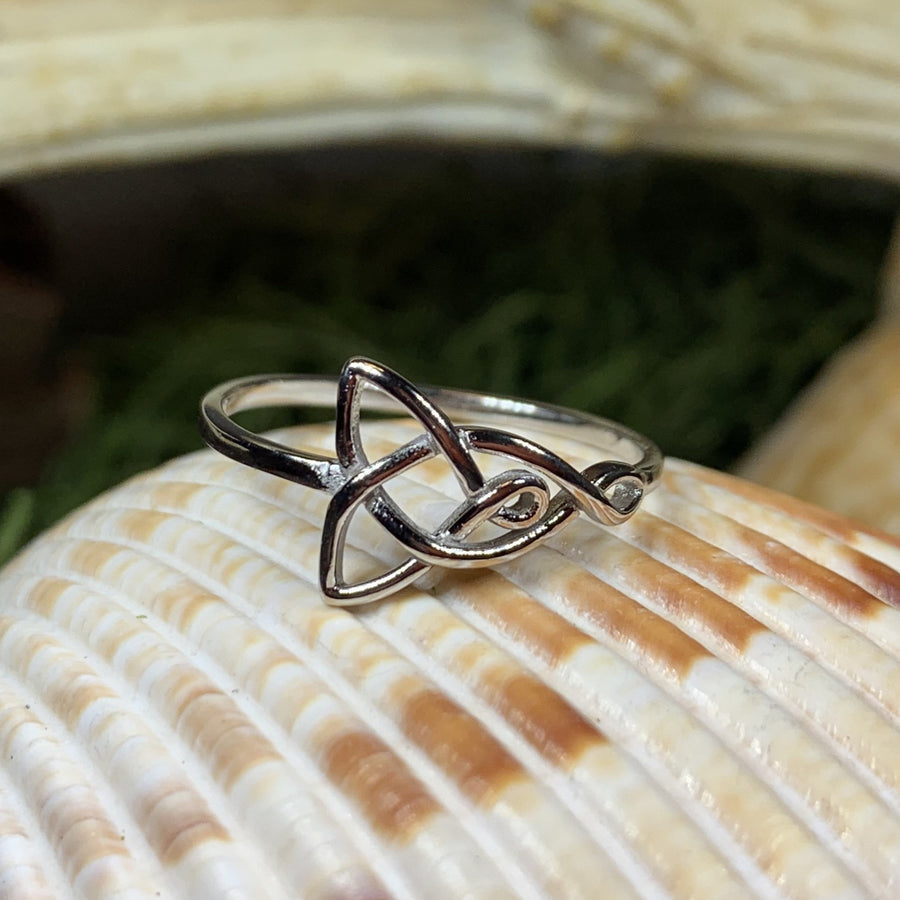 Mother's Knot Ring, Celtic Jewelry, Irish Jewelry, Celtic Knot Ring, Irish Ring, Irish Dance Gift, Anniversary Gift, New Mom Gift