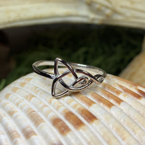 Mother&#39;s Knot Ring, Celtic Jewelry, Irish Jewelry, Celtic Knot Ring, Irish Ring, Irish Dance Gift, Anniversary Gift, New Mom Gift