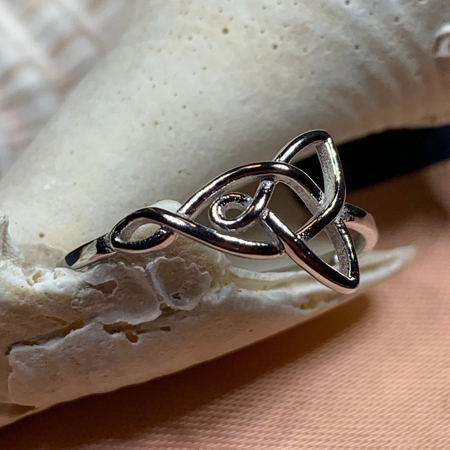 Mother's Knot Ring, Celtic Jewelry, Irish Jewelry, Celtic Knot Ring, Irish Ring, Irish Dance Gift, Anniversary Gift, New Mom Gift