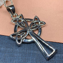 Load image into Gallery viewer, Celtic Cross Necklace, Irish Jewelry, Celtic Jewelry, Trinity Knot, Mom Gift, Scotland Jewelry, First Communion Gift, Confirmation Gift

