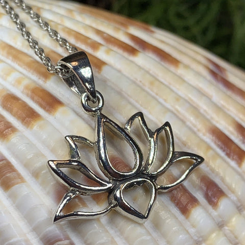 Load image into Gallery viewer, Lotus Necklace, Flower Jewelry, Yoga Necklace, Nature Jewelry, Mom Gift, Graduation Gift, Celtic Jewelry, Girlfriend Gift, Yoga Teacher Gift
