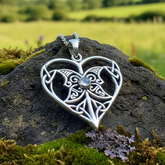 Heart Necklace, Celtic Knot Jewelry, Irish Jewelry, Celtic Jewelry, Scotland Jewelry, Bridal Jewelry, Trinity Knot Jewelry, Anniversary Gift