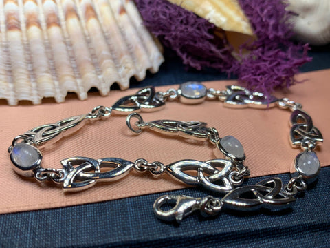 Load image into Gallery viewer, Charlene Moonstone Bracelet
