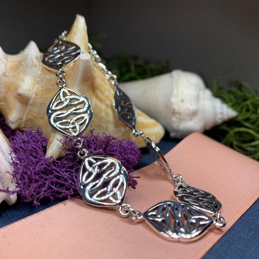 Celtic Heart Bracelet, Celtic Jewelry, Irish Jewelry, Scotland Bracelet, Love Knot Jewelry, Trinity Knot Jewelry, Celtic Knot Bracelet
