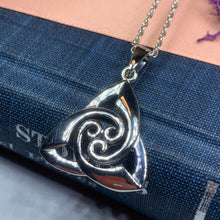 Load image into Gallery viewer, Trinity Knot Necklace, Celtic Jewelry, Irish Jewelry, Scotland Jewelry, Triquetra Pendant, Celtic Knot Pendant, Friendship Gift, Wife Gift
