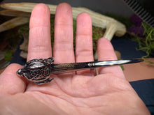 Load image into Gallery viewer, Culloden Sword Kilt Pin, Celtic Sword Pin, Scotland Jewelry, Gift for Him, Dad Gift, Brother Gift, Celtic Jewelry, Groom Gift, Bagpiper Gift
