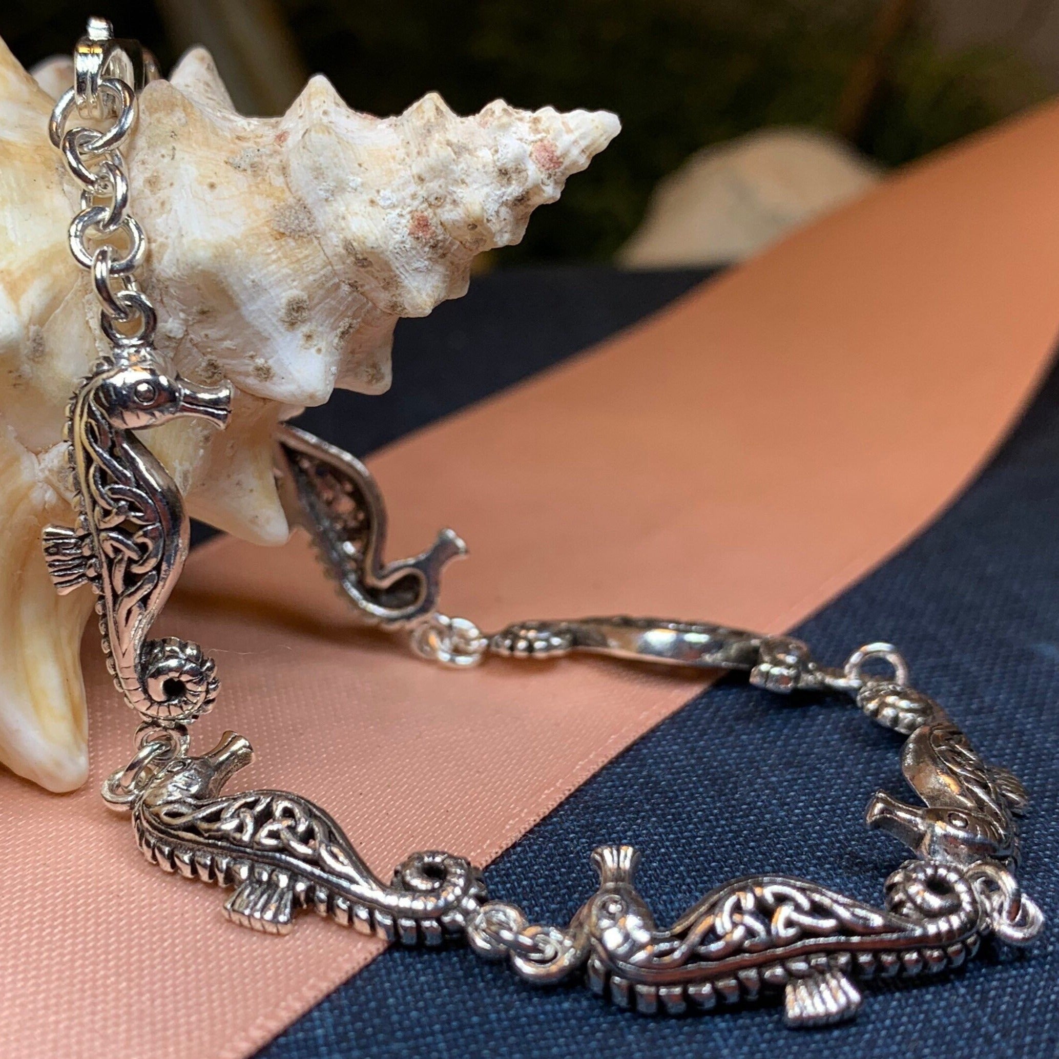 Celtic Seahorse Bracelet in Sterling Silver – Celtic Crystal