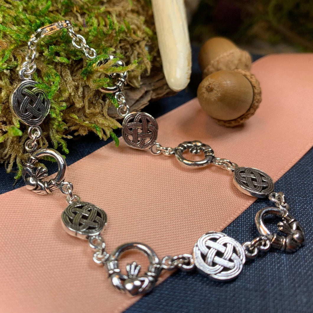 Claddagh Celtic Knot Bracelet, Love Knot Jewelry, Celtic Jewelry, Irish Jewelry, Silver Ireland Gift, Wife Gift, Girlfriend Gift, Mom Gift