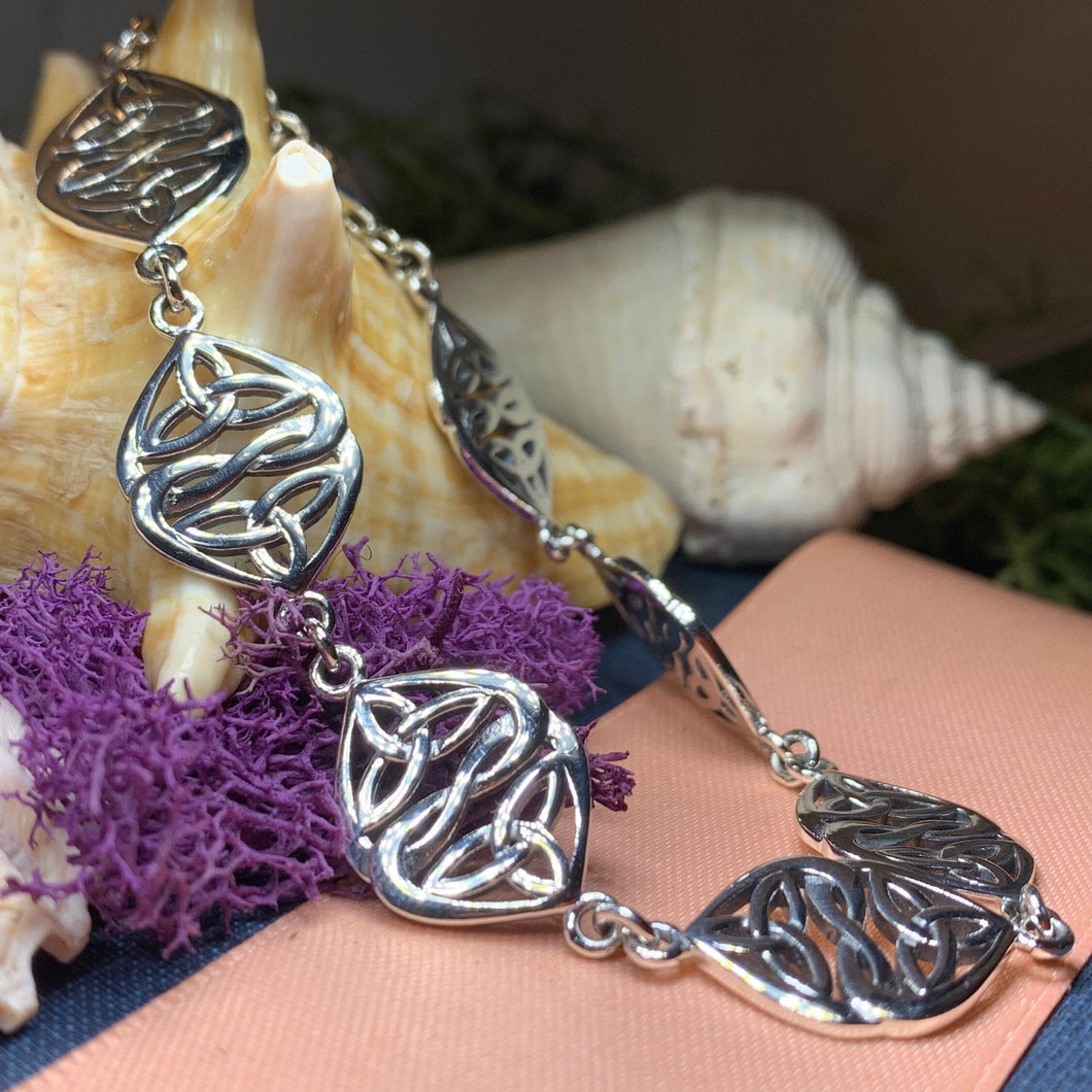 Celtic Heart Bracelet, Celtic Jewelry, Irish Jewelry, Scotland Bracelet, Love Knot Jewelry, Trinity Knot Jewelry, Celtic Knot Bracelet