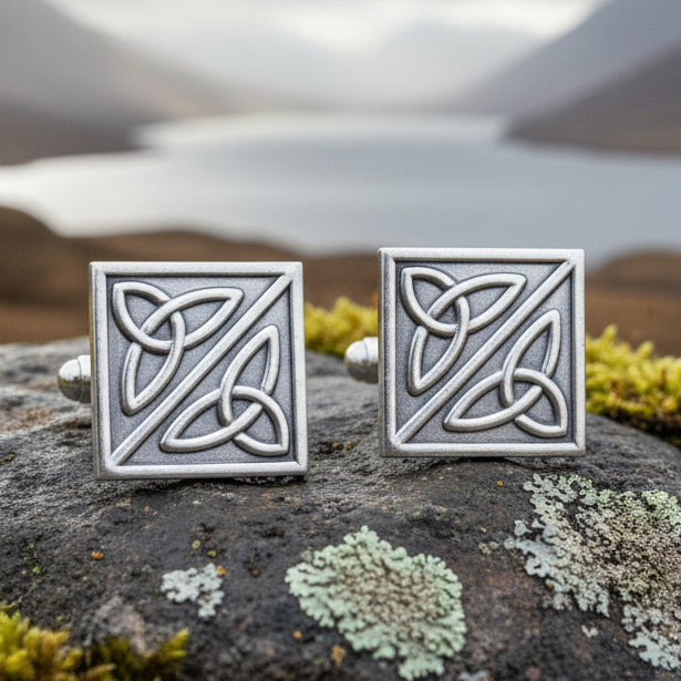 Trinity Knot Cuff Links, Celtic Jewelry, Irish Jewelry, Scotland Jewelry, Celtic Jewelry, Groom Gift, Best Man Gift, Anniversary Gift