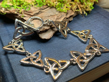 Load image into Gallery viewer, Trinity Knot Bracelet, Celtic Jewelry, Irish Jewelry, Norse Jewelry, Ireland Jewelry, Anniversary Gift, Celtic Knot Jewelry, Scotland Gift
