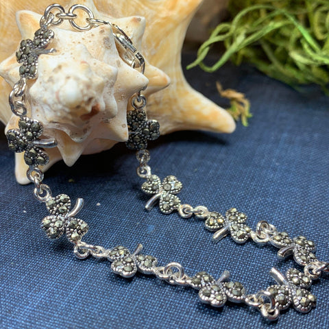 Load image into Gallery viewer, Shamrock Irish Bracelet, Clover Bracelet, Irish Jewelry, Silver Celtic Jewelry, Anniversary, Ireland Gift, Nature Jewelry, Clover Bracelet
