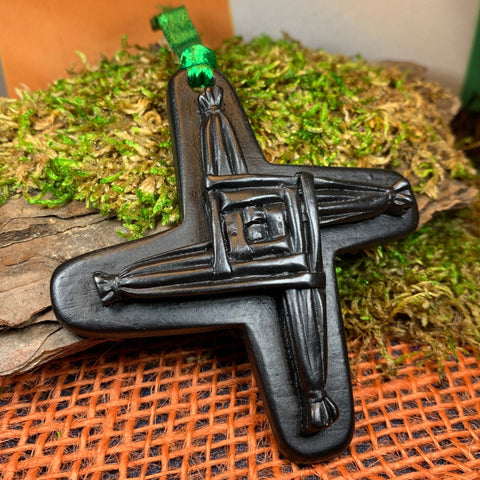 Load image into Gallery viewer, Irish Cross Ornament, St. Brigid's Cross Gift, Turf Hanging Ornament, Christmas Tree Ornament, Ireland Gift, Irish Gift, St. Brigit Cross
