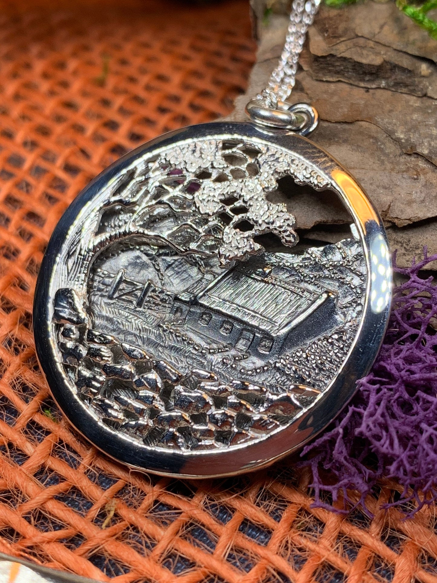 Irish Cottage Necklace, Quiet Man Cottage, Irish Jewelry, Silver Irish Necklace, Ireland Gift, Ireland Jewelry, Mom Gift, Wife Gift