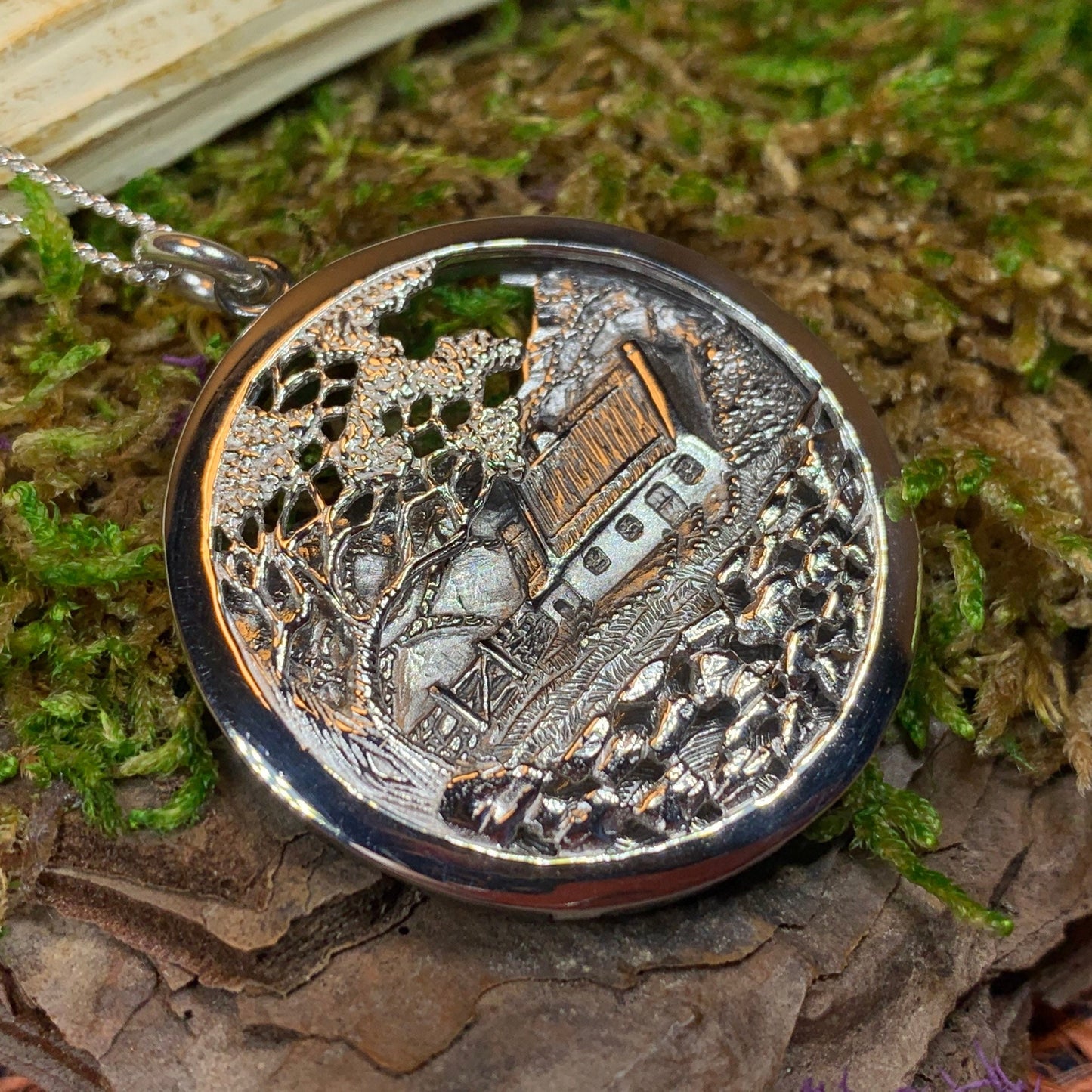 Irish Cottage Necklace, Quiet Man Cottage, Irish Jewelry, Silver Irish Necklace, Ireland Gift, Ireland Jewelry, Mom Gift, Wife Gift