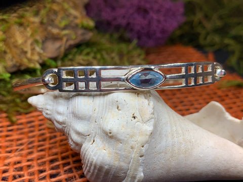 Load image into Gallery viewer, Mackintosh Bracelet, Celtic Jewelry, Scottish Bangle Bracelet, Art Deco Jewelry, Celtic Knot Bracelet, Scotland Gift, Silver Wife Gift
