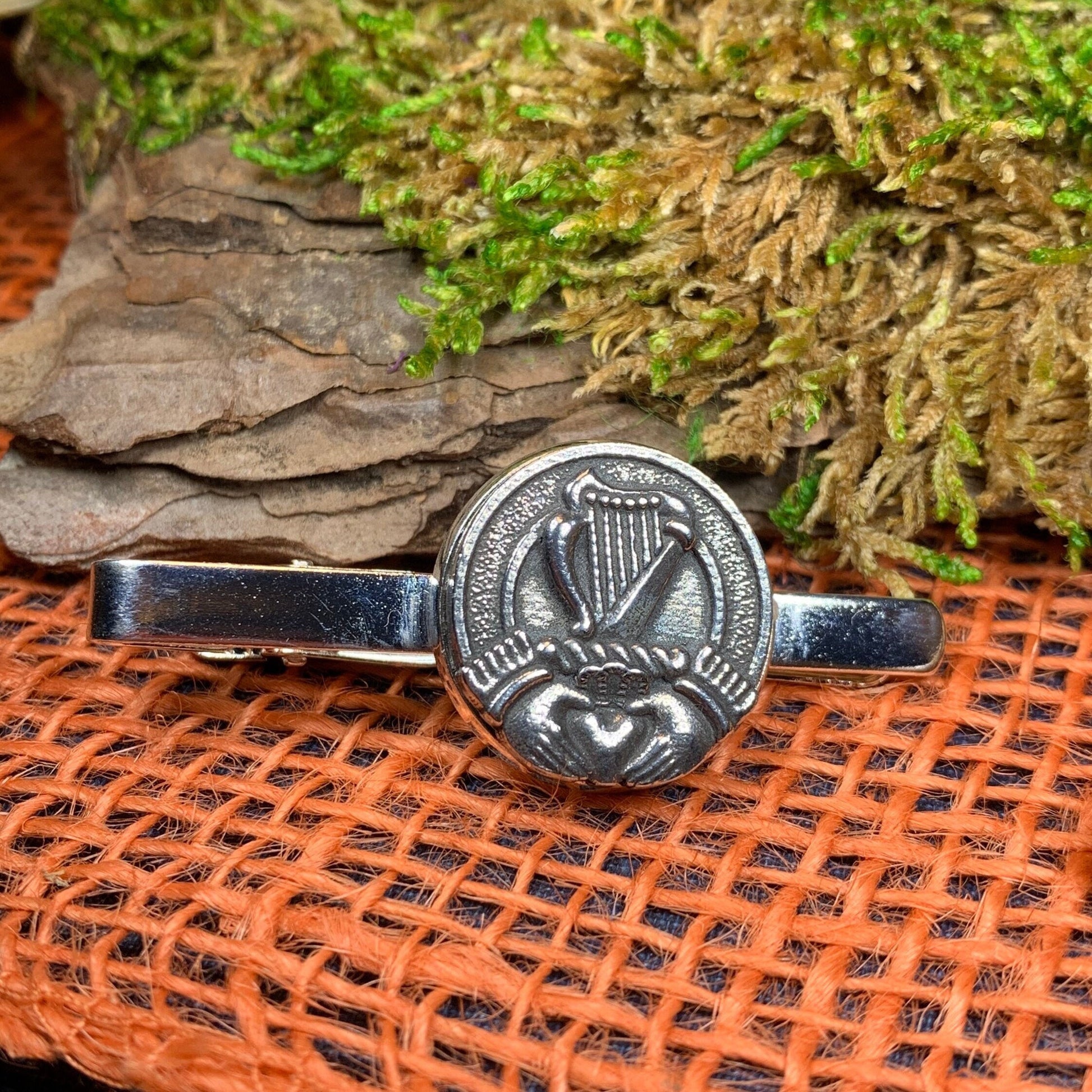 Claddagh Tie Bar, Celtic Jewelry, Irish Gift for Him, Harp Tie Clip, Dad Gift, Graduation Gift, Ireland Gift, Men's Jewelry, Celtic Tie Clip