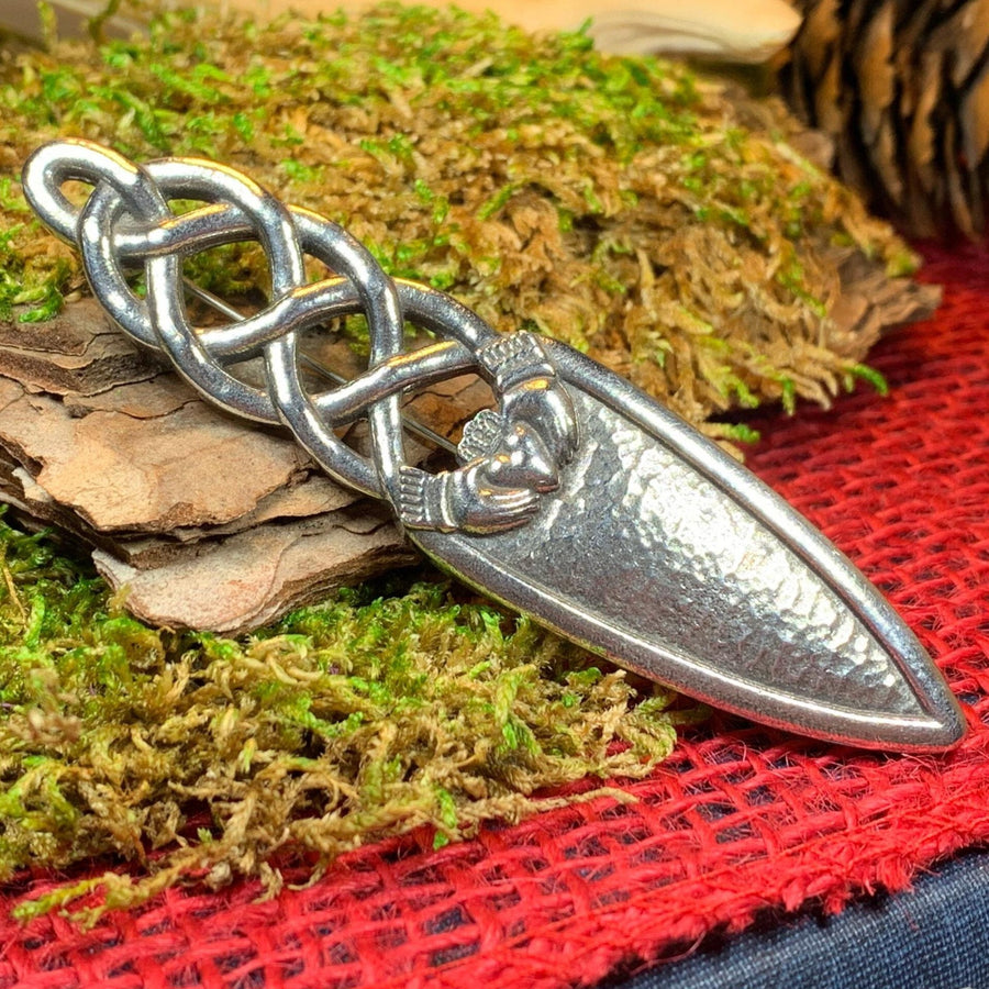 Claddagh Kilt Pin, Irish Jewelry, Ireland Gift, Friendship Gift, Celtic Kilt Pin, Feis Gift, Irish Brooch, Celtic Groom Pin, Bagpiper Gift
