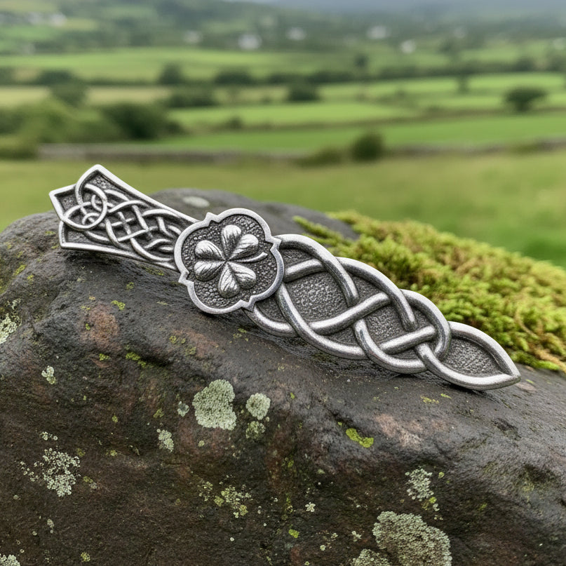 Shamrock & Celtic Knot Kilt Pin in pewter