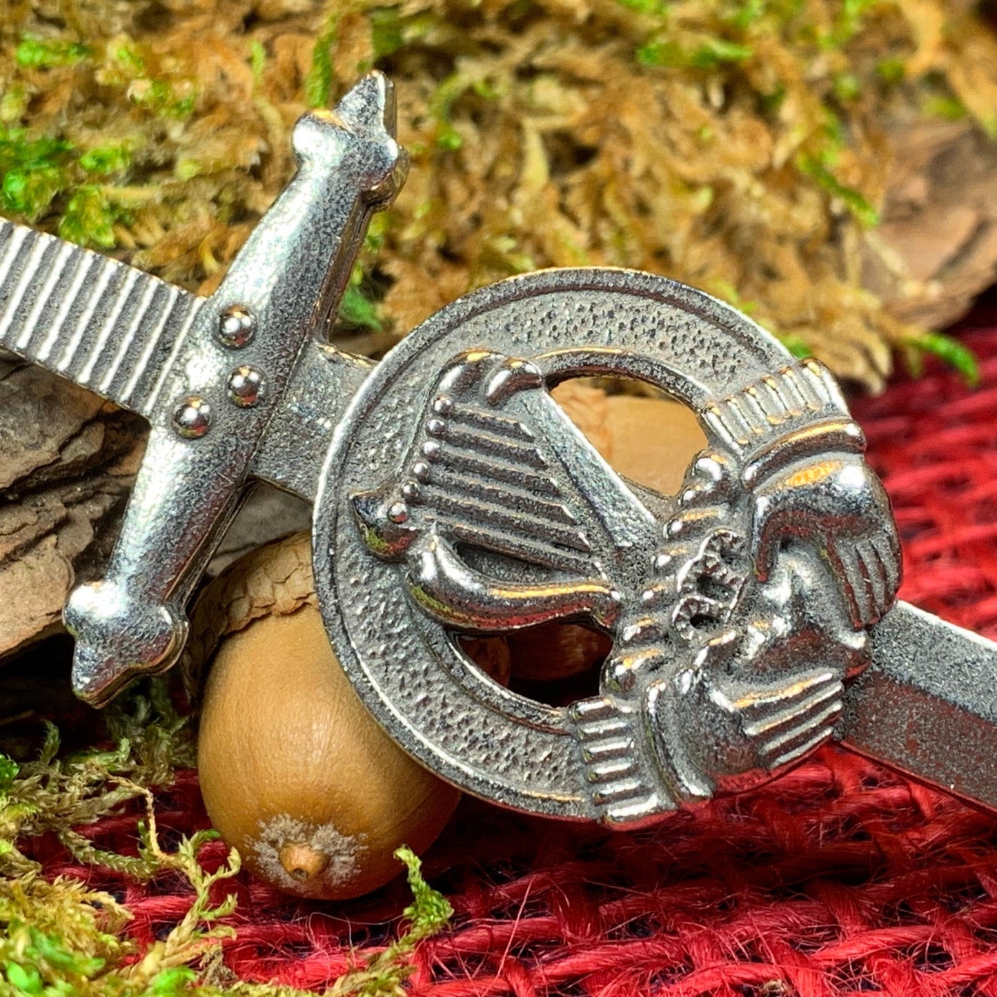 Irish Harp & Claddagh Kilt Pin — view 5