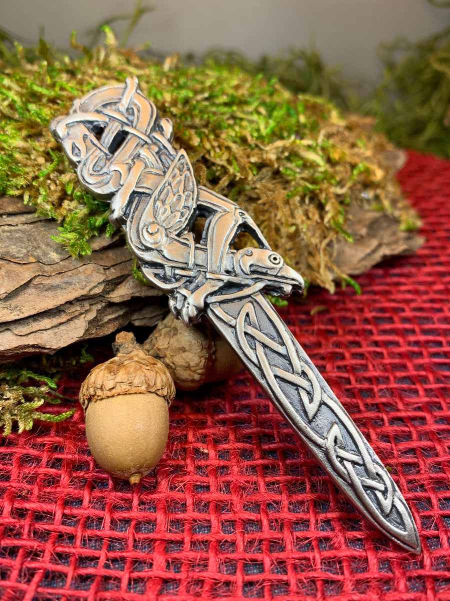 Celtic Raven Kilt Pin, Scottish Jewelry, Irish Kilt Pin, Tartan Pin, Cape Pin, Bagpiper Gift, Scotland Pin, Celtic Shawl Pin, Viking Jewelry