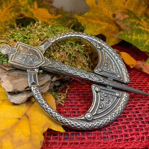 Lion Penannular Brooch, Large Celtic Pin, Scottish Lion Pin, Norse Jewelry, Wiccan Jewelry, Anniversary Gift, Kilt Pin, Pewter Tartan Pin