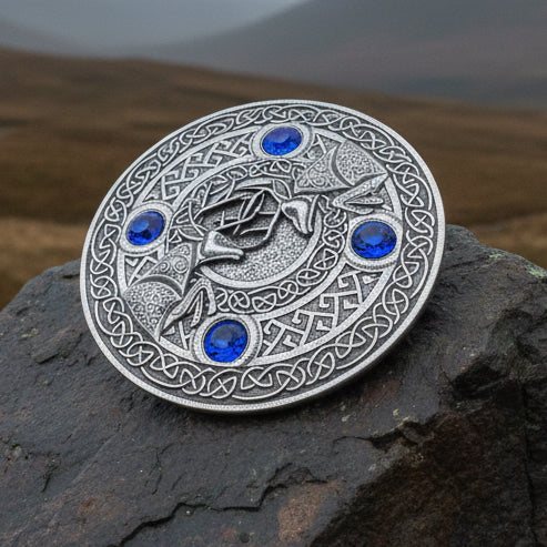 Celtic Fighting Stag Brooch in gold