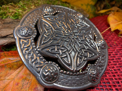 Load image into Gallery viewer, Celtic Knot Brooch, Large Celtic Pin, Viking Jewelry, Norse Jewelry, Wiccan Jewelry, Anniversary Gift, Kilt Pin, Pewter Tartan Pin
