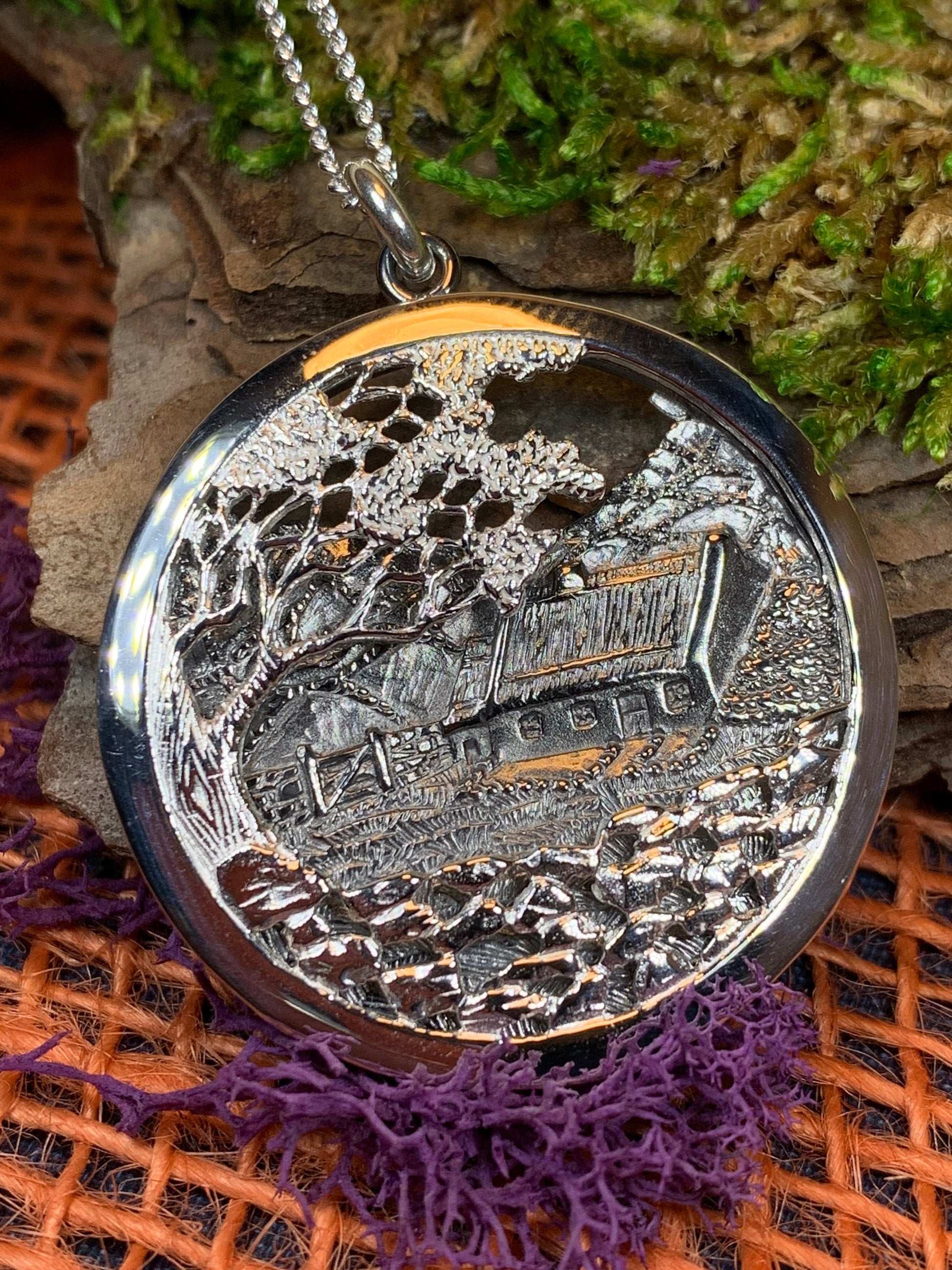 Irish Cottage Necklace, Quiet Man Cottage, Irish Jewelry, Silver Irish Necklace, Ireland Gift, Ireland Jewelry, Mom Gift, Wife Gift