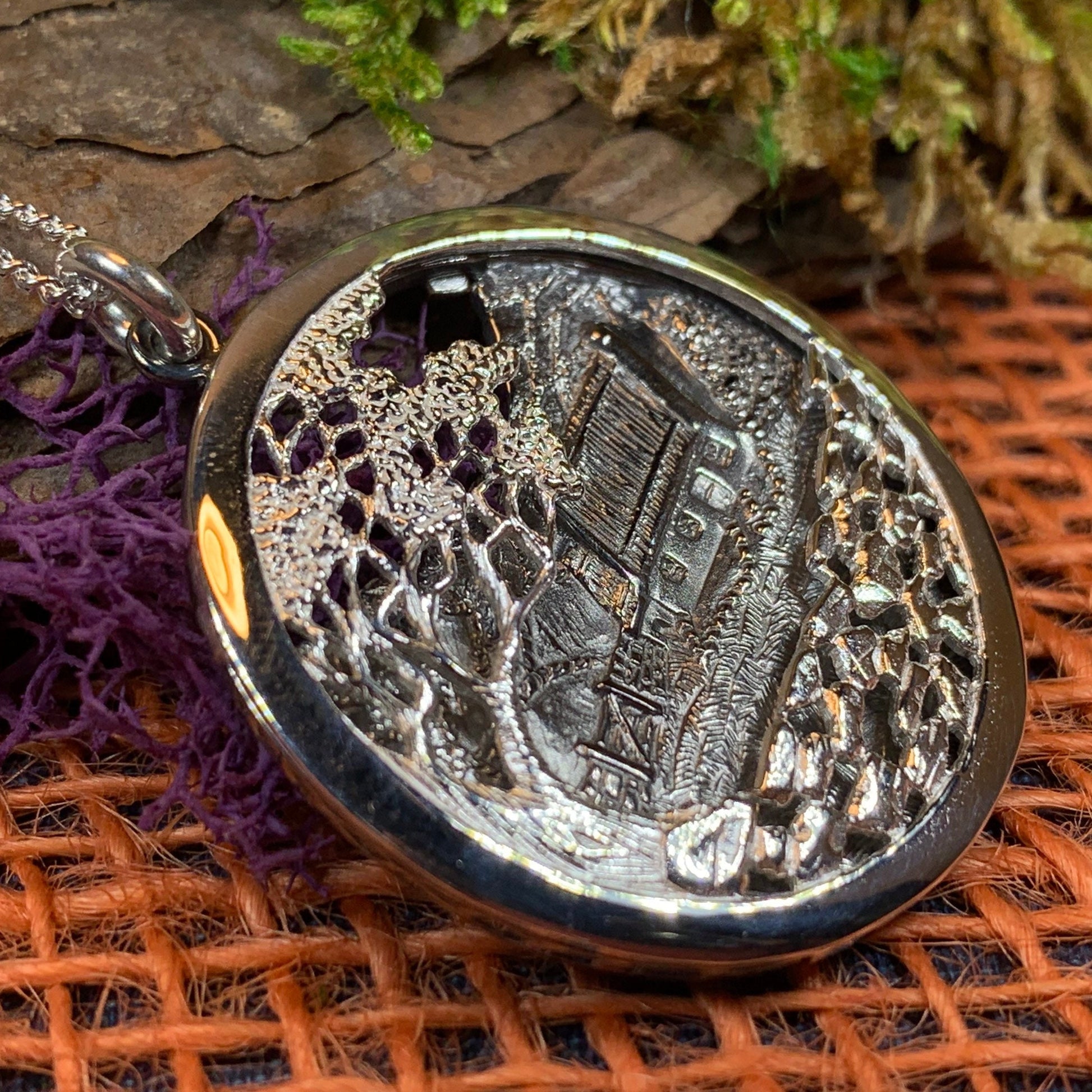 Irish Cottage Necklace, Quiet Man Cottage, Irish Jewelry, Silver Irish Necklace, Ireland Gift, Ireland Jewelry, Mom Gift, Wife Gift